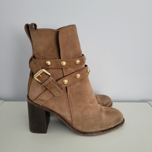 SEE BY CHLOE tan suede heeled booties with belt detail and gold studs - Picture 7 of 7